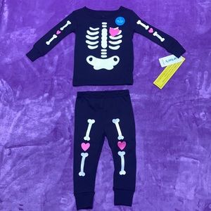 Carter’s Glow in the Dark Skeleton Heart PJ Set NEW